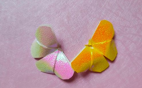 用纸折出五彩斑斓的蝴蝶 漂亮的蝴蝶怎么折