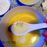 怎么用电饭煲做蛋糕6