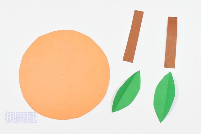 幼儿园用彩纸剪纸制作立体水果手工方法(步骤图解)4